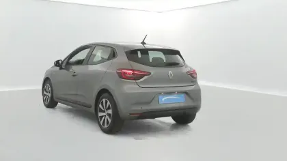 Photo 11 Renault Clio  E-Tech full hybrid 145