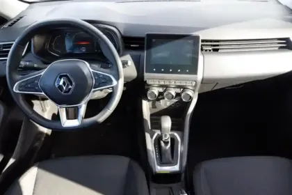 Photo 8 Renault Clio  E-Tech full hybrid 145