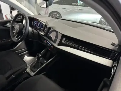 Photo 9 Audi A1  Sportback 25 TFSI 95 ch S tronic 7