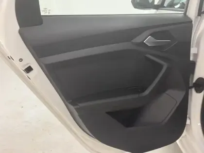 Photo 9 Audi A1  Sportback 30 TFSI 110 ch S tronic 7