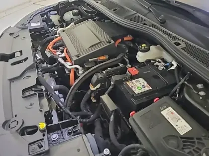 Photo 14 Peugeot 208  Electrique 50 kWh 136ch