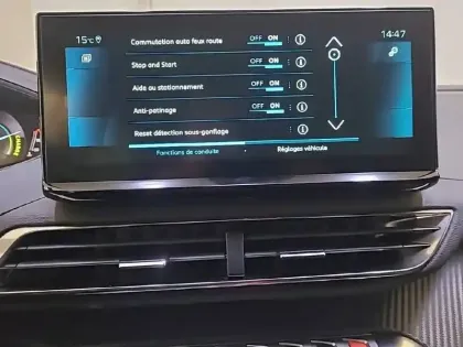 Photo 20 Peugeot 5008  Hybrid 136 e-DCS6