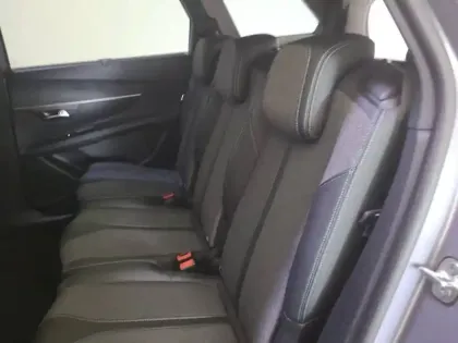 Photo 11 Peugeot 5008  Hybrid 136 e-DCS6