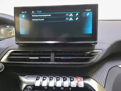 Photo 22 Peugeot 5008  Hybrid 136 e-DCS6