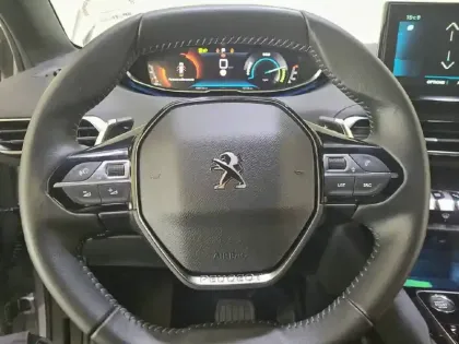 Photo 8 Peugeot 5008  Hybrid 136 e-DCS6