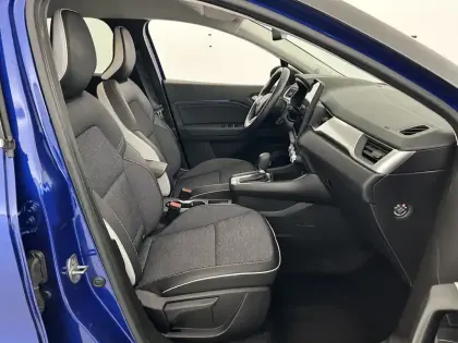 Photo 11 Renault Captur  E-Tech full hybrid 145