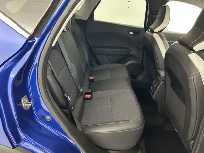 Photo 18 Renault Captur  E-Tech full hybrid 145