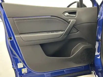 Photo 20 Renault Captur  E-Tech full hybrid 145