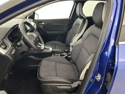 Photo 17 Renault Captur  E-Tech full hybrid 145