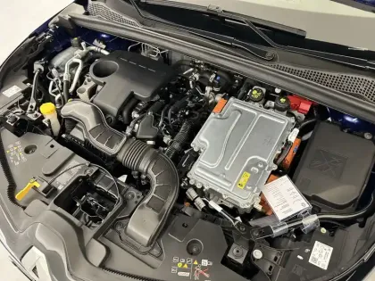 Photo 22 Renault Captur  E-Tech full hybrid 145