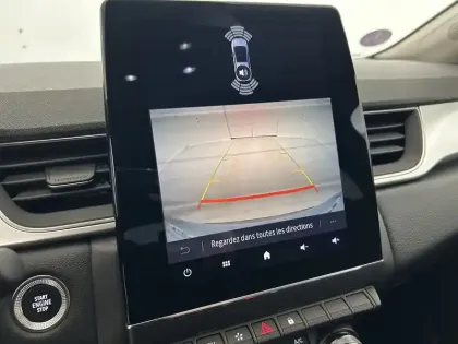 Photo 15 Renault Captur  E-Tech full hybrid 145