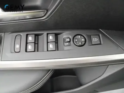 Photo 52 Peugeot 3008  Hybrid 145 e-DCS6