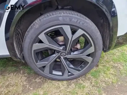 Photo 10 Renault Austral  E-Tech hybrid 200