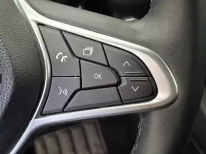 Photo 27 Renault Clio Gén. V (BJA) Ph1 Business 5