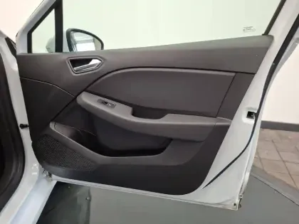 Photo 55 Renault Clio Gén. V (BJA) Ph1 Business 5