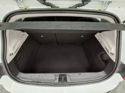 Photo 43 Renault Clio Gén. V (BJA) Ph1 Business 5