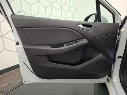 Photo 20 Renault Clio Gén. V (BJA) Ph1 Business 5