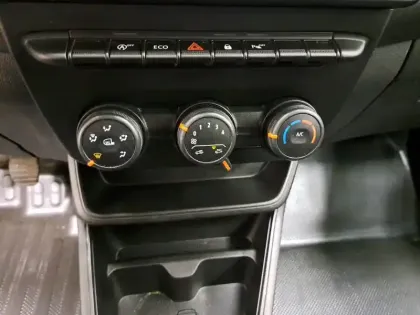 Photo 39 Renault EXPRESS (30) Gén. I Ph1 Confort 4