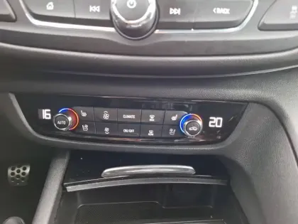 Photo 30 Opel Insignia  Grand Sport 1.5 Turbo 165 ch