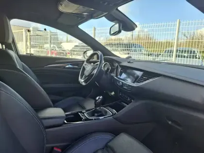 Photo 45 Opel Insignia  Grand Sport 1.5 Turbo 165 ch