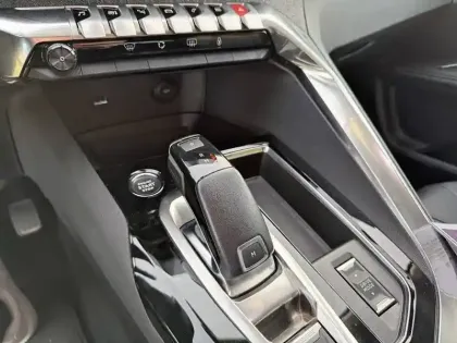 Photo 13 Peugeot 3008  BlueHDi 130ch S&S EAT8