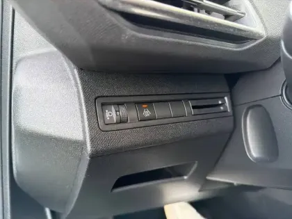 Photo 18 Peugeot 3008  BlueHDi 130ch S&S EAT8