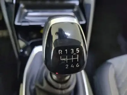 Photo 13 Peugeot 208  PureTech 100 S&S BVM6