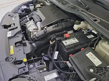 Photo 14 Peugeot 208  PureTech 100 S&S BVM6