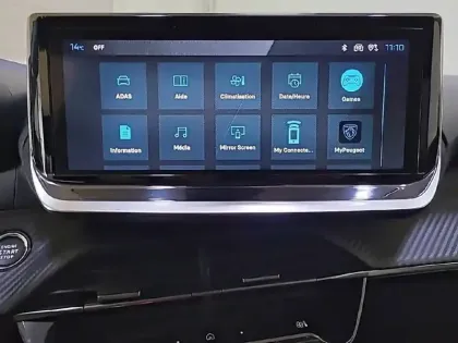 Photo 23 Peugeot 208  PureTech 100 S&S BVM6