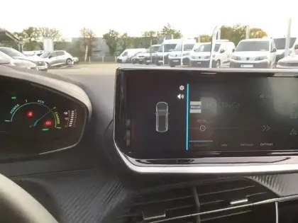 Photo 39 Peugeot 2008  Hybrid 145 e-DCS6