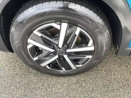 Photo 78 Peugeot 2008  Hybrid 145 e-DCS6