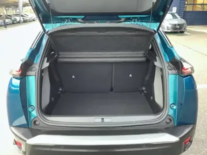 Photo 71 Peugeot 2008  Hybrid 145 e-DCS6