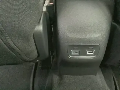 Photo 36 Peugeot 2008  Hybrid 145 e-DCS6