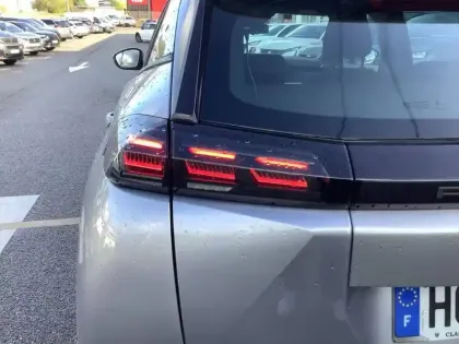 Photo 16 Peugeot 2008  Electrique 54 kWh 156 ch