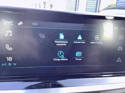 Photo 23 Peugeot 2008  Electrique 54 kWh 156 ch