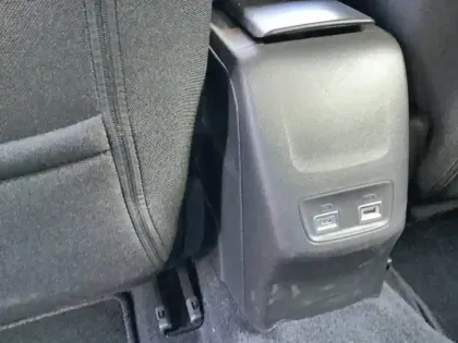 Photo 17 Peugeot 2008  Electrique 54 kWh 156 ch