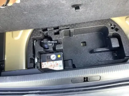 Photo 14 Peugeot 2008  Electrique 54 kWh 156 ch