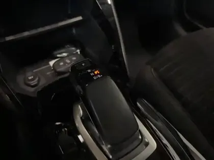 Photo 12 Peugeot 208  Electrique 50 kWh 136ch