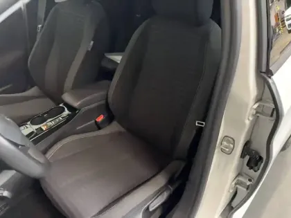 Photo 9 Peugeot 208  Electrique 50 kWh 136ch