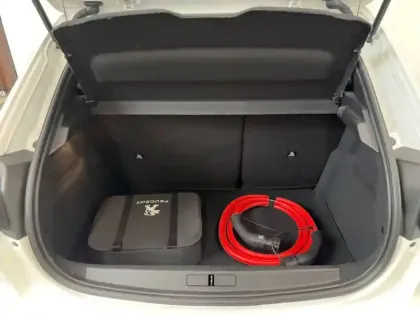 Photo 19 Peugeot 208  Electrique 50 kWh 136ch
