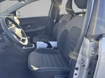 Photo 10 Dacia Jogger  TCe 110 7 places