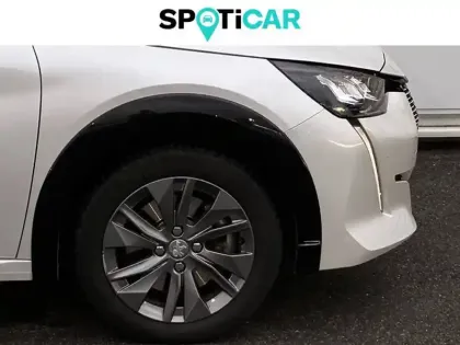 Photo 27 Peugeot 208  Electrique 50 kWh 136ch