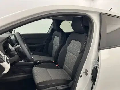 Photo 17 Renault Clio  TCe 90