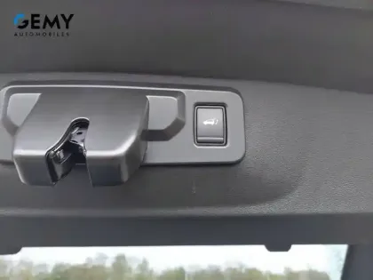 Photo 74 Renault Rafale  E-Tech full hybrid 200