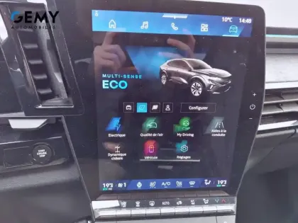Photo 140 Renault Rafale  E-Tech full hybrid 200