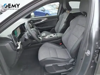 Photo 8 Renault Rafale  E-Tech full hybrid 200