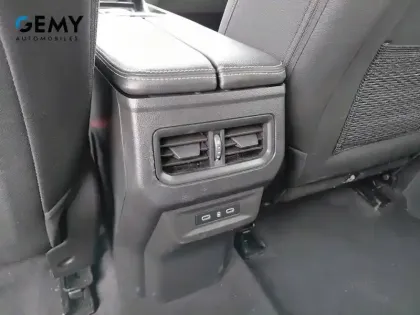 Photo 49 Renault Rafale  E-Tech full hybrid 200