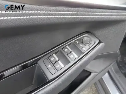 Photo 14 Renault Rafale  E-Tech full hybrid 200