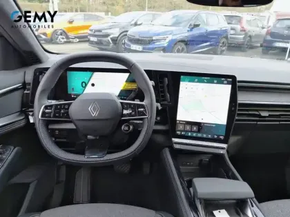 Photo 7 Renault Rafale  E-Tech full hybrid 200