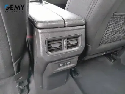 Photo 11 Renault Rafale  E-Tech full hybrid 200